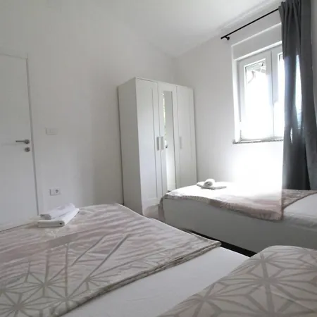 Mares Konukevi 4*
