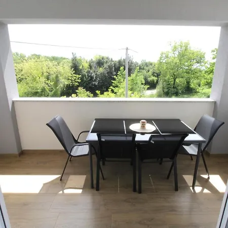 ゲストハウス Mares 4*