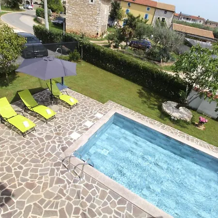 ゲストハウス Mares