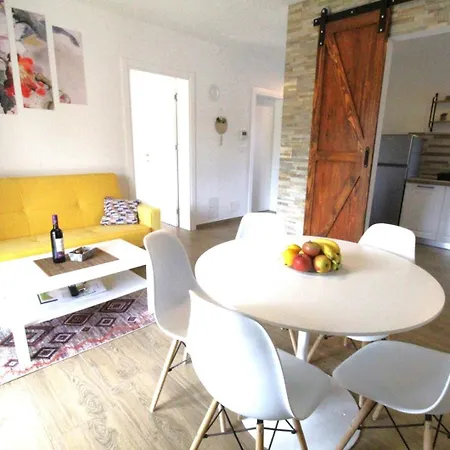 ゲストハウス Mares 4*