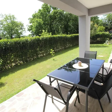 Mares Konukevi 4*